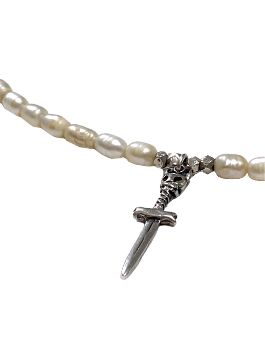 Black Pearl - Pearl dagger necklace